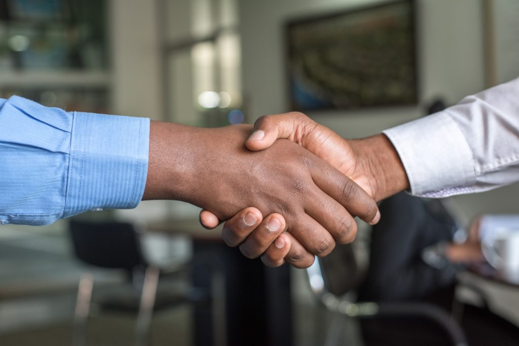 Two people shaking hand